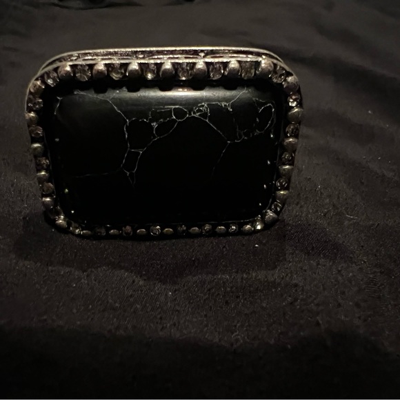 Like Onyx style ring - Picture 2 of 3